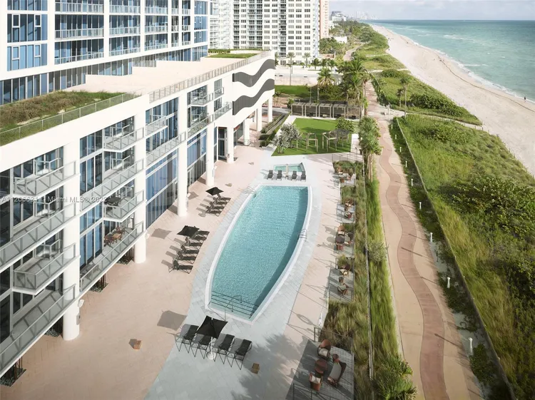 Carillon Center Tower Wellness Resort & Residences #608 image #18