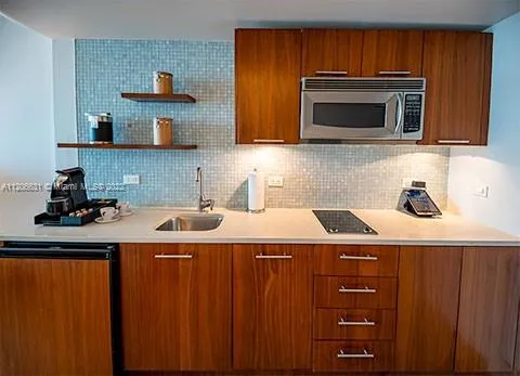 Carillon Center Tower Wellness Resort & Residences #608 image #8