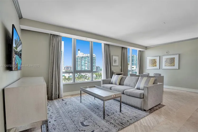 Bentley Beach Hilton #906 image #10
