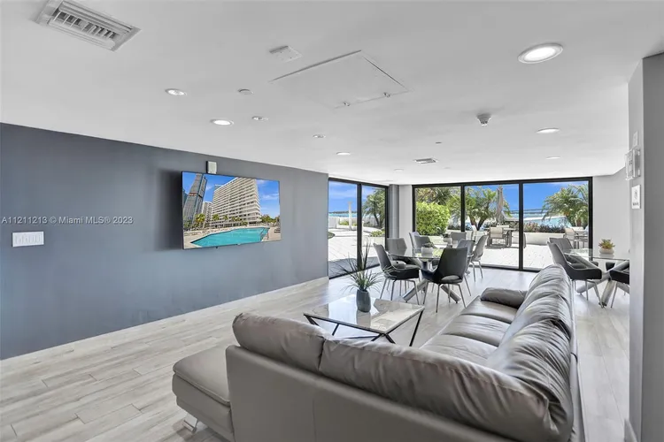 Brickell Harbour #16C image #38