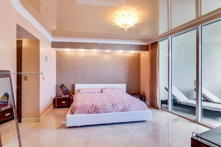 Ocean Four #1002 image #12