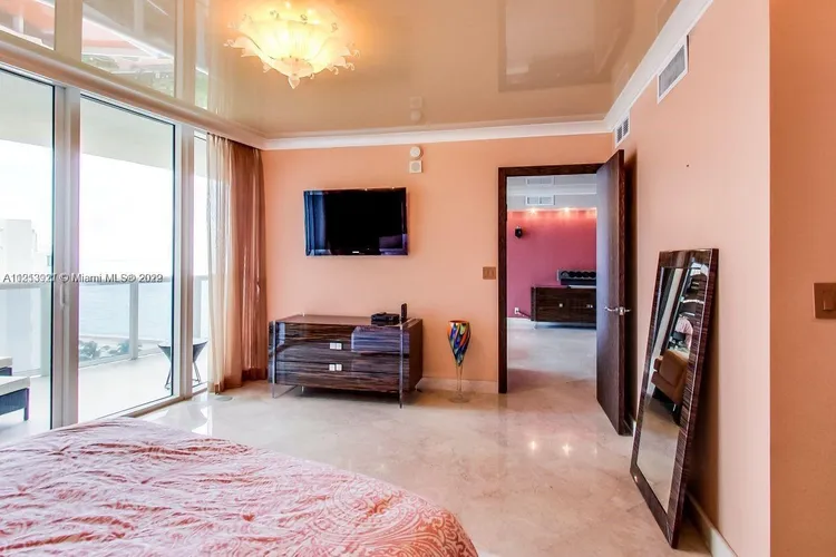 Ocean Four #1002 image #13