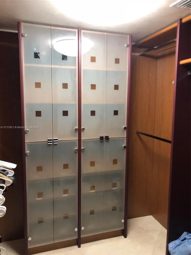 Ocean Four #1002 image #17