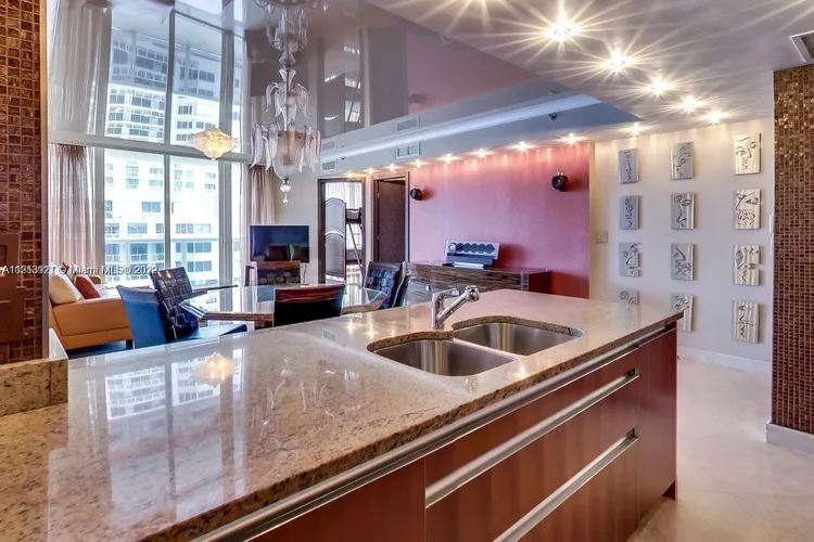 Ocean Four #1002 image #7