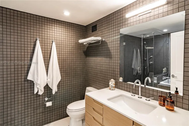 Imperial House #8D image #16