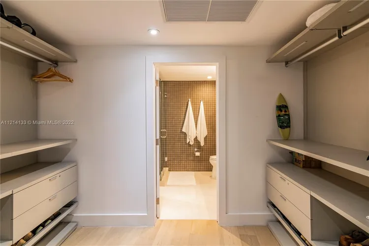 Imperial House #8D image #17