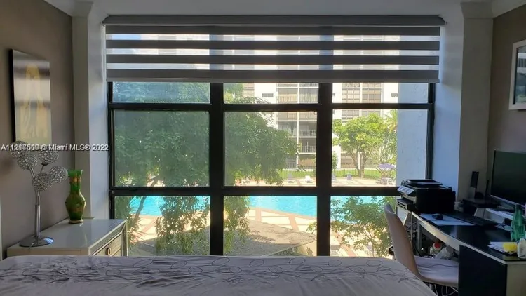 Plaza of the Americas #304 image #13