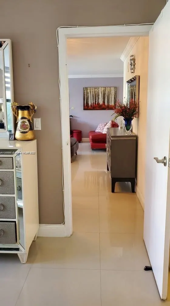 Plaza of the Americas #304 image #7