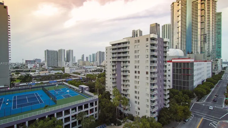 Madison Downtown #W-1802 image #26