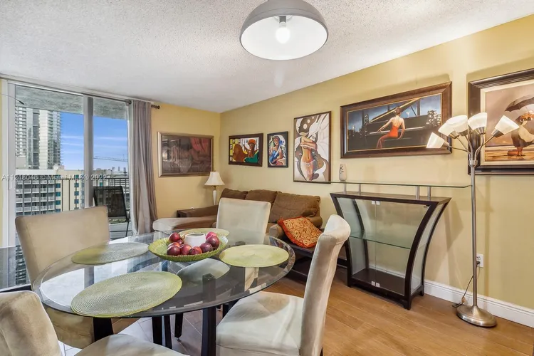 Madison Downtown #W-1802 image #6