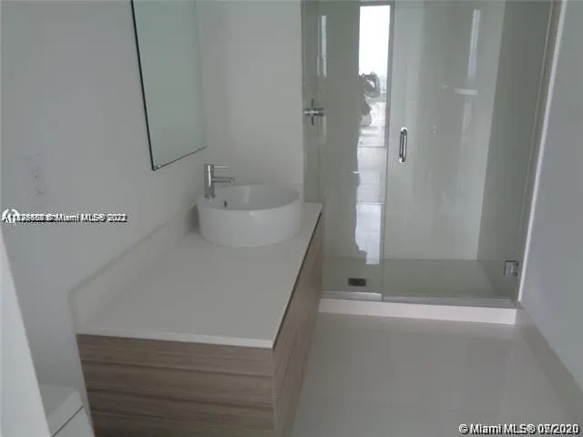 Hyde Midtown #1009 image #9