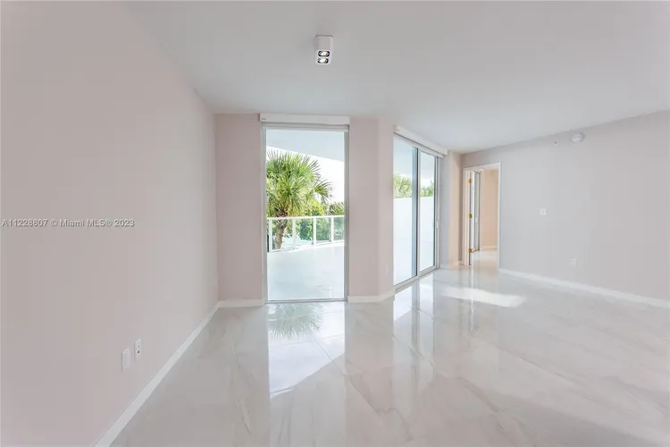 O'Residences #L-302 image #11