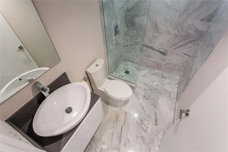 O'Residences #L-302 image #20