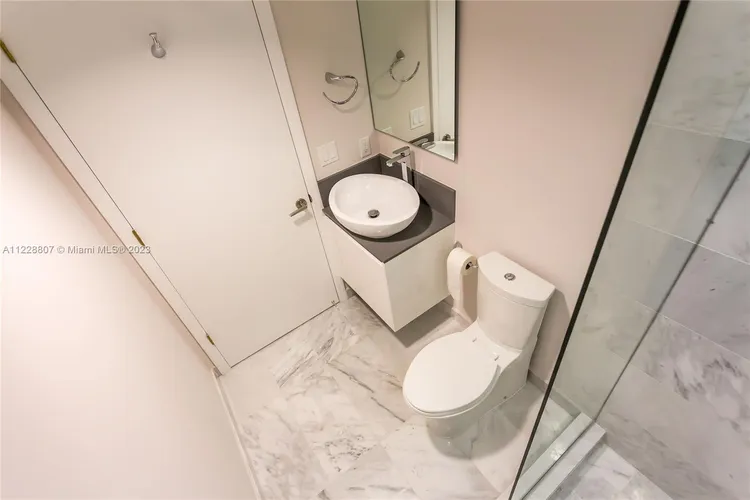 O'Residences #L-302 image #21