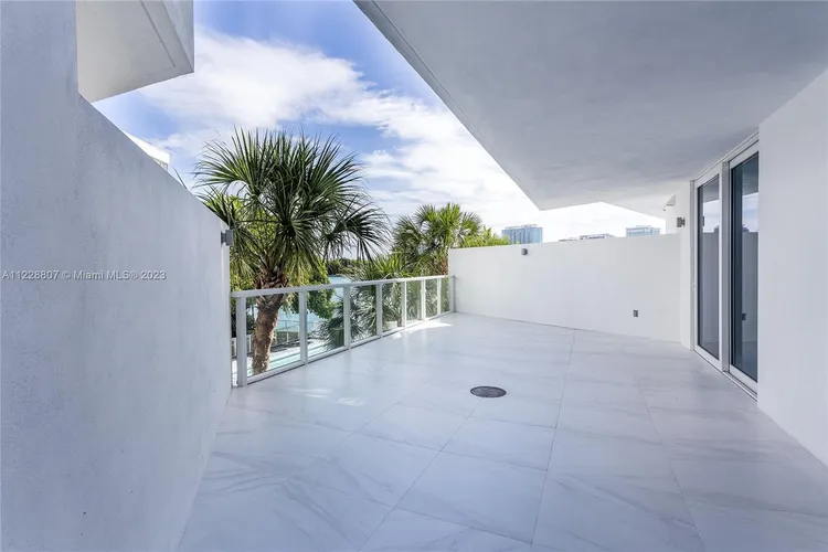 O'Residences #L-302 image #32