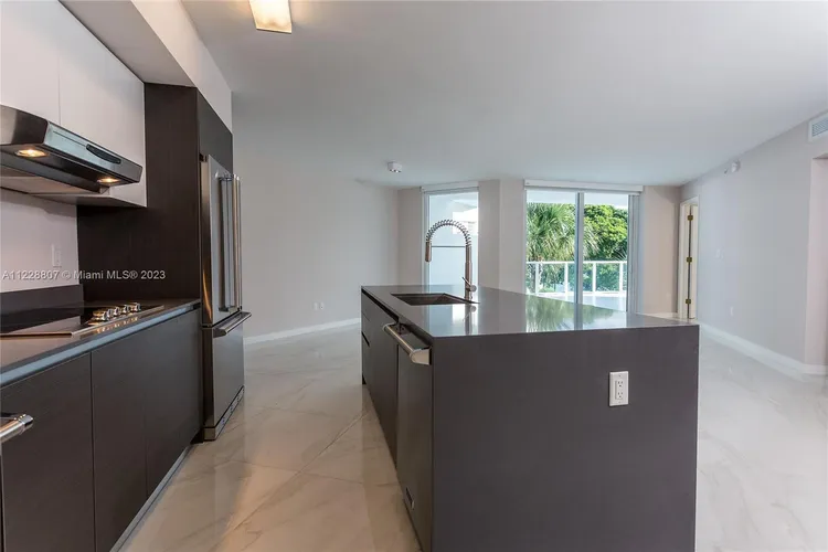 O'Residences #L-302 image #9