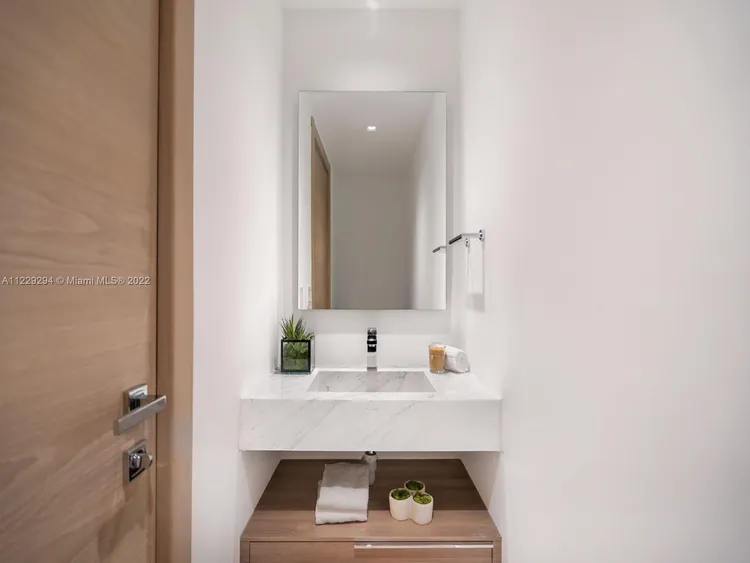 Dua Miami (SLS Hotel and Residences) #UPH3 image #17