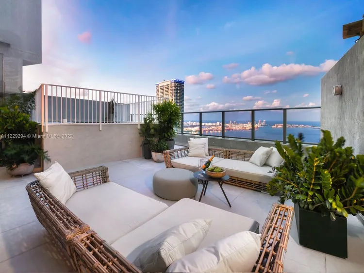 Dua Miami (SLS Hotel and Residences) #UPH3 image #20