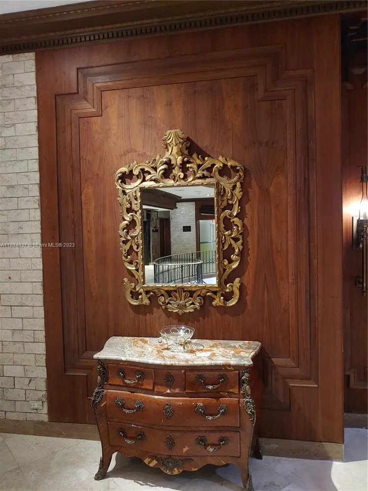 Maison Grande #1633 image #13