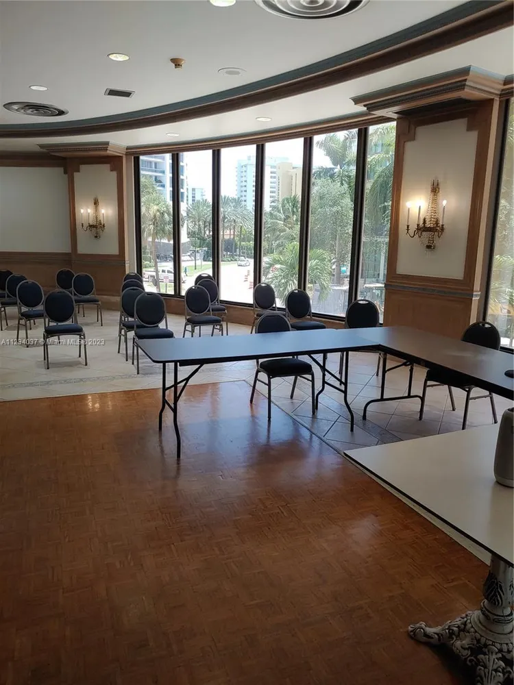 Maison Grande #1633 image #28