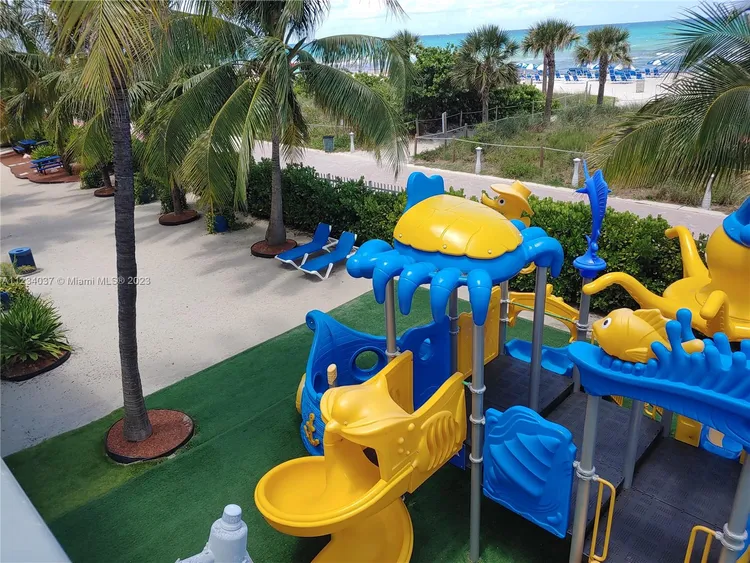 Maison Grande #1633 image #36