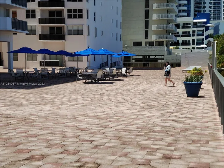 Maison Grande #1633 image #38