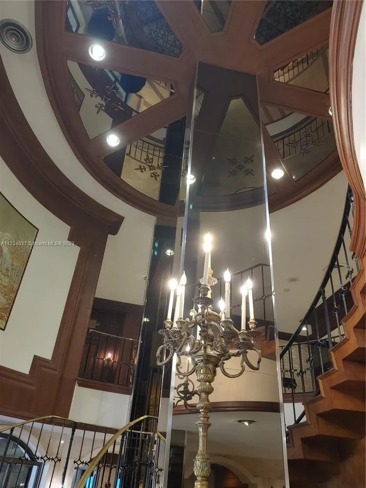 Maison Grande #1633 image #9