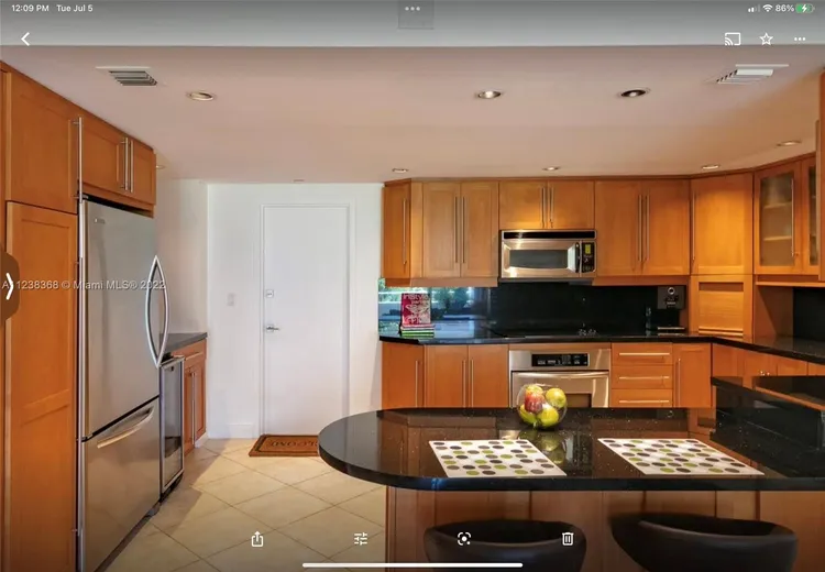 Commodore Club South #413 image #12