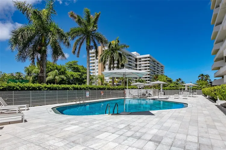 Commodore Club South #413 image #25