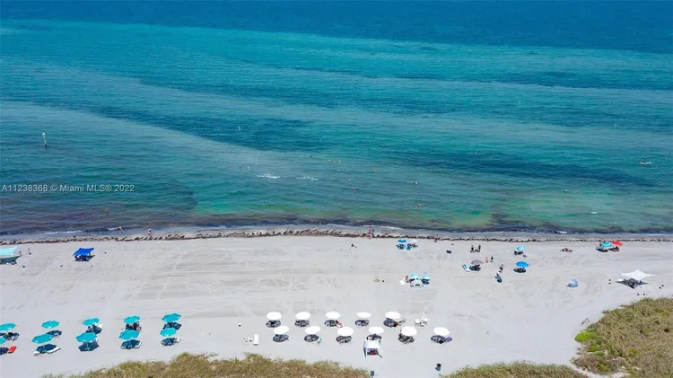 Commodore Club South #413 image #29