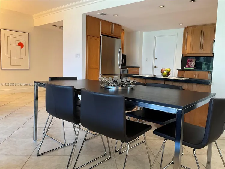 Commodore Club South #413 image #8