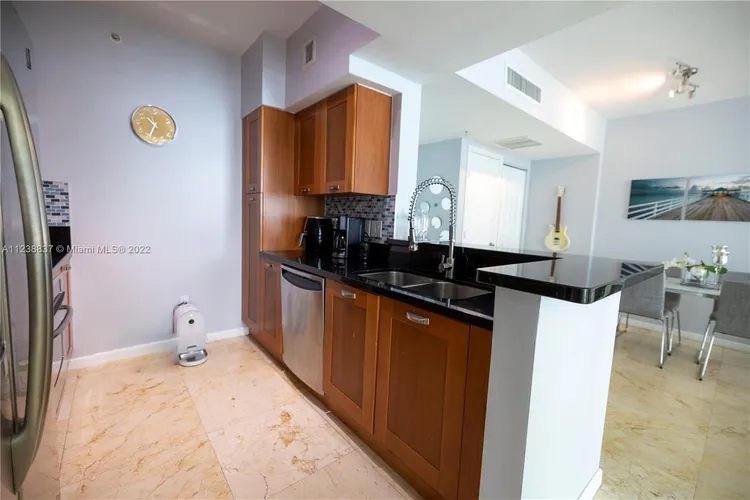 Solaris at Brickell #1707 image #10