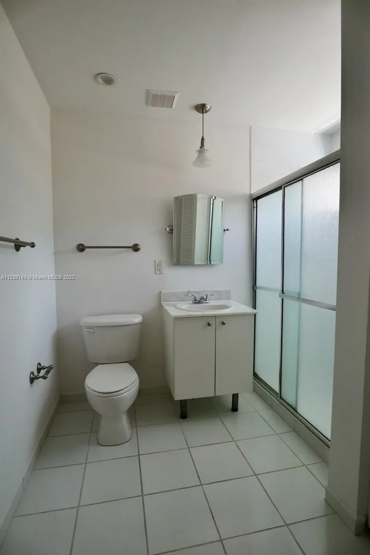 Lofts in the Grove #204 image #16