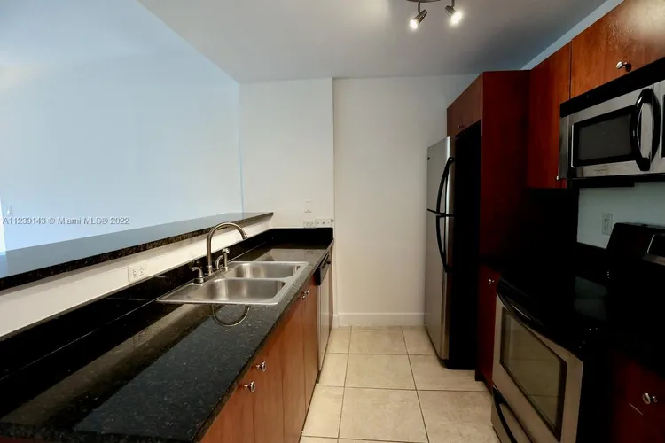 Lofts in the Grove #204 image #6