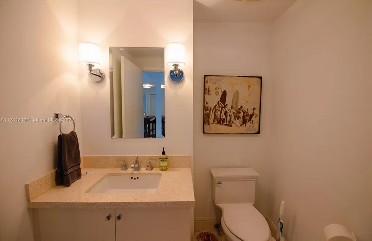 Carlyle Condo Hotel #2N image #13