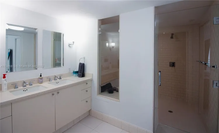 Carlyle Condo Hotel #2N image #35