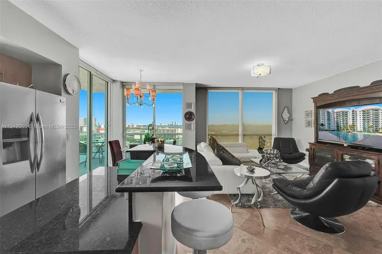 360 Condo #1112 image #20