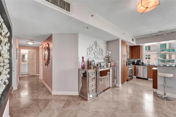 360 Condo #1112 image #22