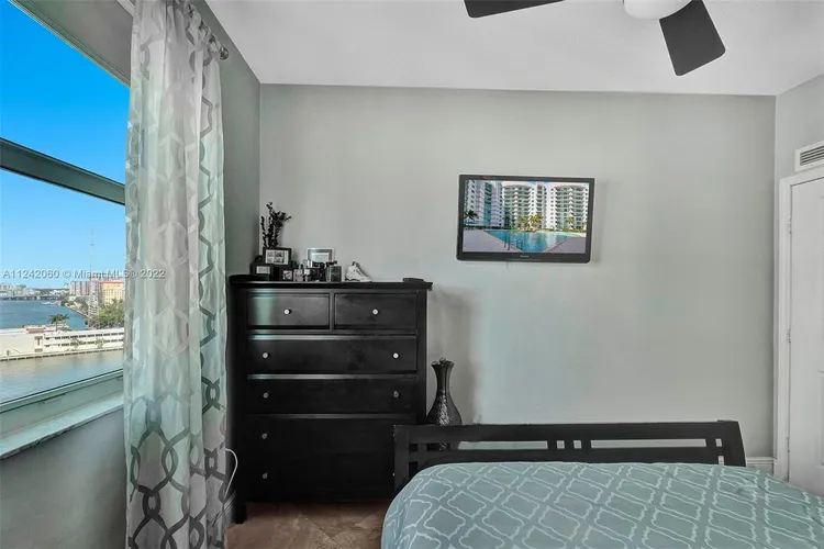 360 Condo #1112 image #35