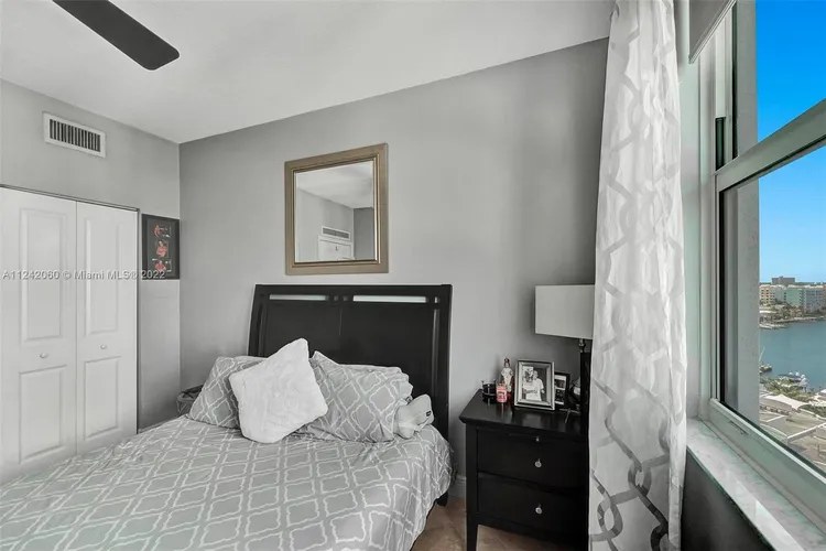 360 Condo #1112 image #37