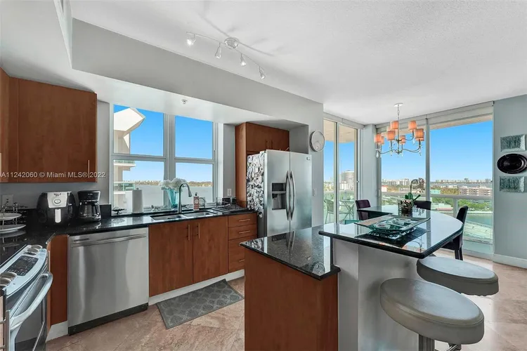 360 Condo #1112 image #9