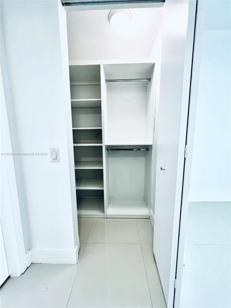 Brickell House #1608 image #14