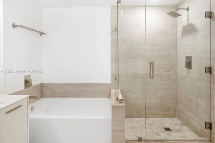 Brickell House #1608 image #16