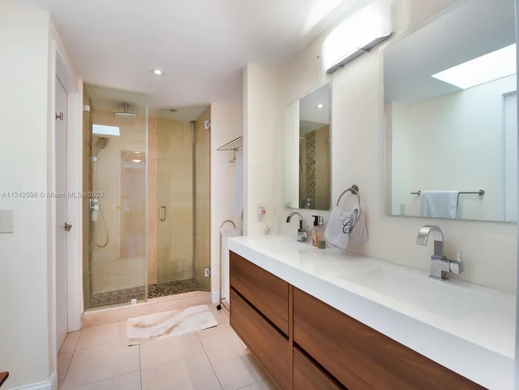 Key Colony IV Botanica #431 image #7