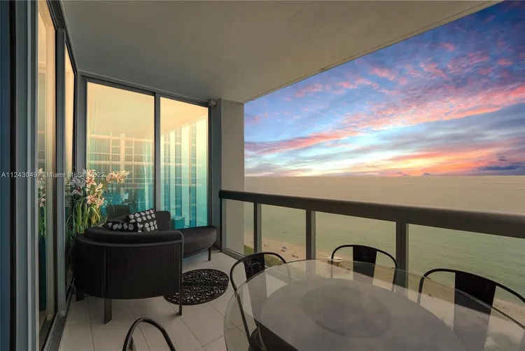 Carillon Condo North Tower #1108 image #19