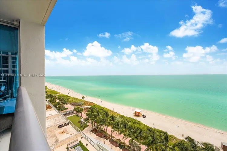 Carillon Condo North Tower #1108 image #9