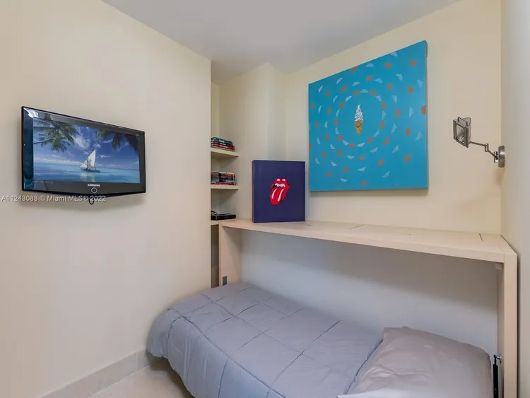 Bath Club #601 image #11