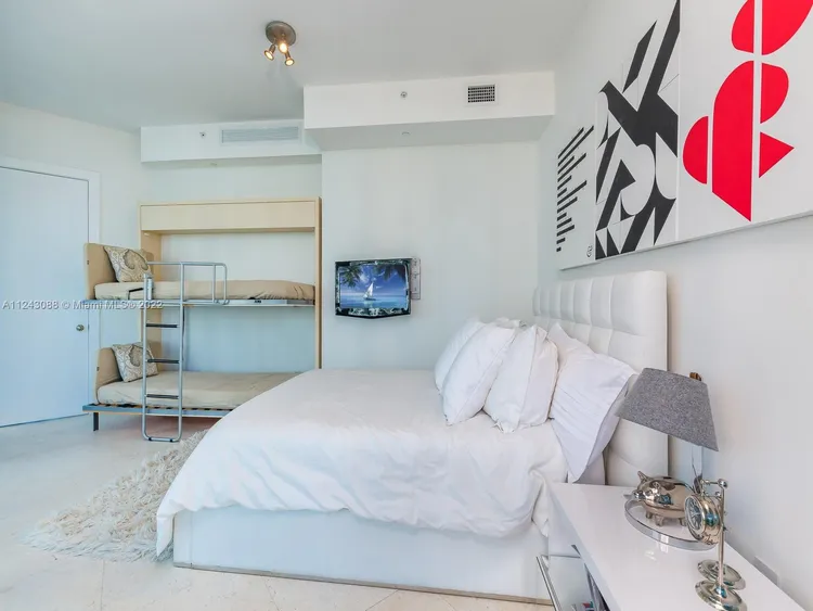 Bath Club #601 image #8