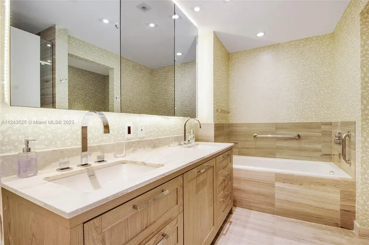 Oceana Key Biscayne #506S image #12