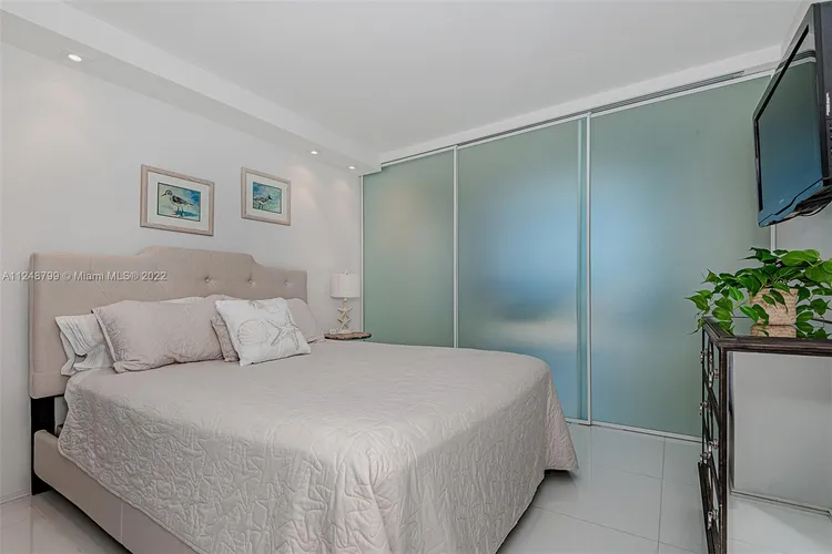 Towers of Quayside Condo #4 #1506 image #11